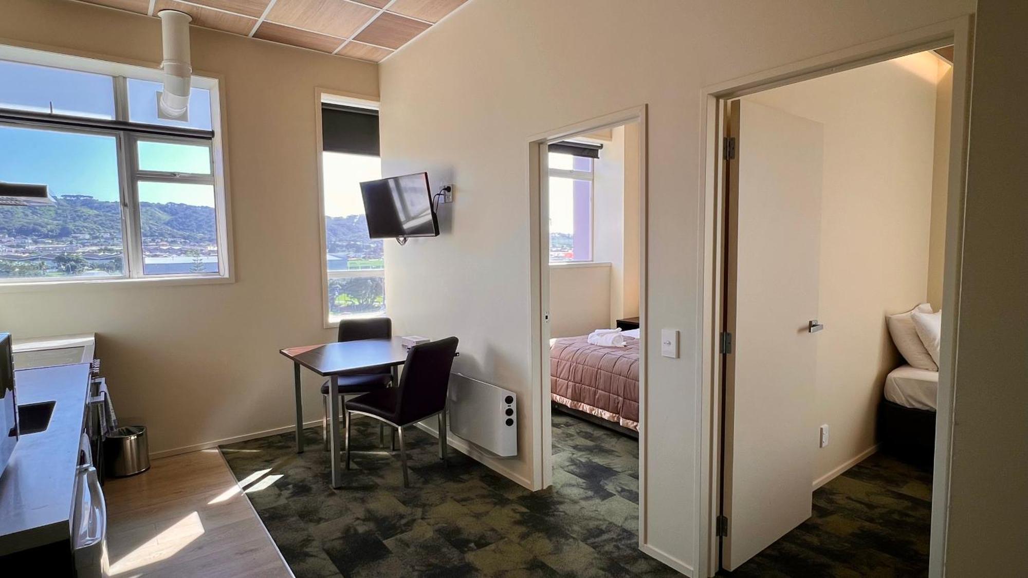 The Post Hotel Porirua Luaran gambar